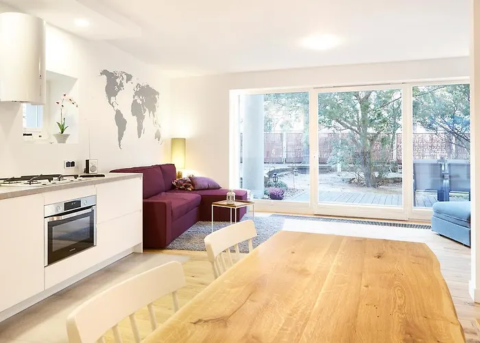 Lovely Lux Garden Flat Near Royal Park
